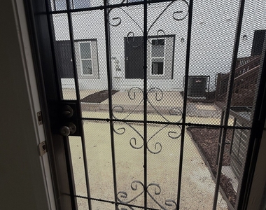1157 Boulevard - Photo Thumbnail 13