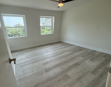 1157 Boulevard - Photo Thumbnail 8