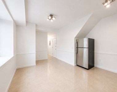 438 Wilson Avenue - Photo Thumbnail 3