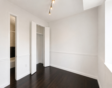 438 Wilson Avenue - Photo Thumbnail 5