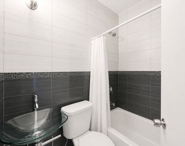 438 Wilson Avenue - Photo Thumbnail 6