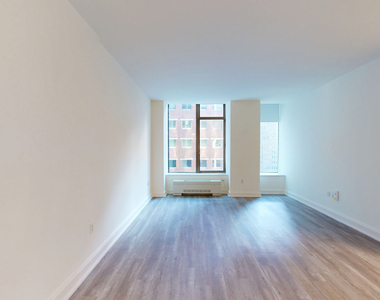 10 Hanover Square - Photo Thumbnail 2