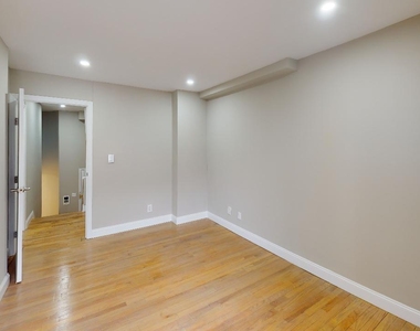67-39 Clyde Street - Photo Thumbnail 10