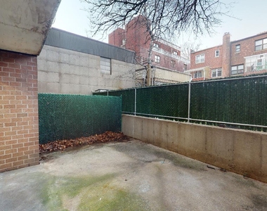 67-39 Clyde Street - Photo Thumbnail 18