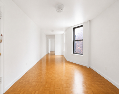 325 East 89th Street - Photo Thumbnail 3