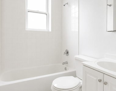 325 East 89th Street - Photo Thumbnail 6