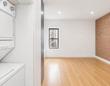 123 Mulberry Street - Photo Thumbnail 2