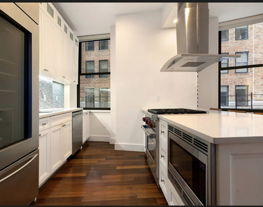 20 West Street - Photo Thumbnail 2