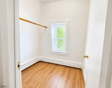 65 E New St - Photo Thumbnail 6