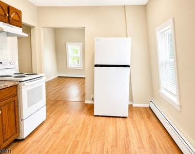 65 E New St - Photo Thumbnail 10