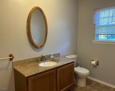 12 Colmart Way - Photo Thumbnail 11