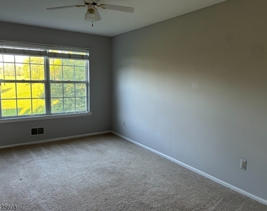 12 Colmart Way - Photo Thumbnail 14