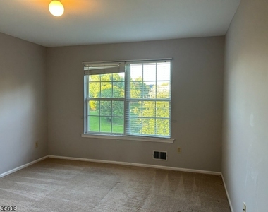 12 Colmart Way - Photo Thumbnail 13