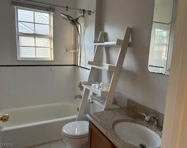 12 Colmart Way - Photo Thumbnail 16