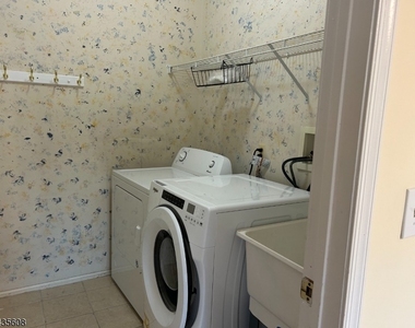 12 Colmart Way - Photo Thumbnail 8