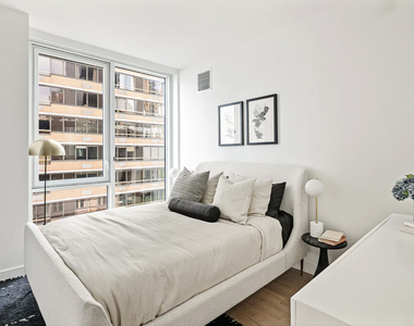 650 1st Avenue - Photo Thumbnail 4