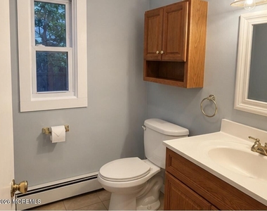223 Riverside Drive - Photo Thumbnail 5