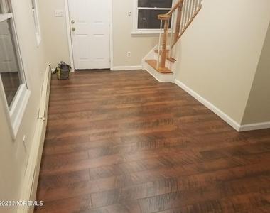 223 Riverside Drive - Photo Thumbnail 3