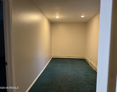 223 Riverside Drive - Photo Thumbnail 9