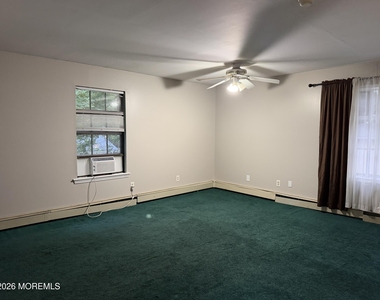 223 Riverside Drive - Photo Thumbnail 10