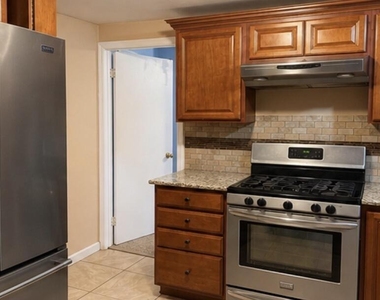 223 Riverside Drive - Photo Thumbnail 3