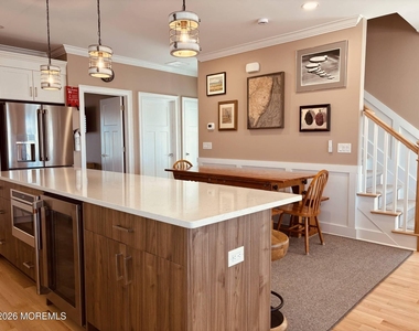 39 20th Avenue - Photo Thumbnail 16