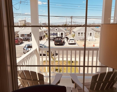 39 20th Avenue - Photo Thumbnail 25