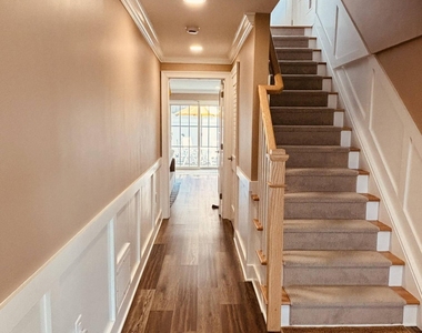 39 20th Avenue - Photo Thumbnail 13