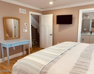 39 20th Avenue - Photo Thumbnail 42