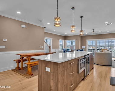 39 20th Avenue - Photo Thumbnail 19