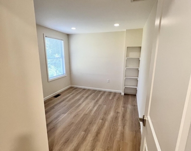 115 Parker Avenue - Photo Thumbnail 12