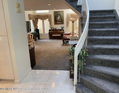 38 Boca Del Mar Court - Photo Thumbnail 3