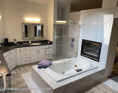 38 Boca Del Mar Court - Photo Thumbnail 15