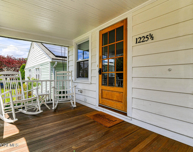 1225 6th Avenue - Photo Thumbnail 2