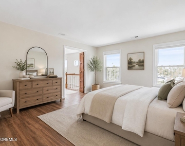 413 Yorkshire Place - Photo Thumbnail 9