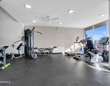 10 Ocean Boulevard - Photo Thumbnail 15