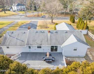 351 Hollywood Avenue - Photo Thumbnail 12