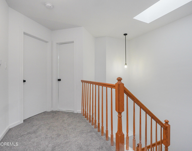 27 Karen Drive - Photo Thumbnail 12