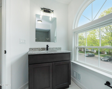 27 Karen Drive - Photo Thumbnail 22