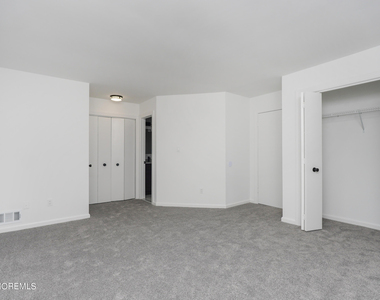 27 Karen Drive - Photo Thumbnail 15