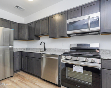27 Karen Drive - Photo Thumbnail 5