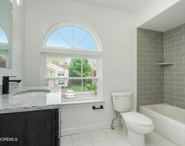 27 Karen Drive - Photo Thumbnail 21