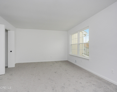 27 Karen Drive - Photo Thumbnail 17