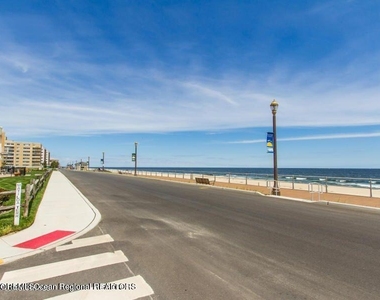 455 Ocean Boulevard - Photo Thumbnail 11