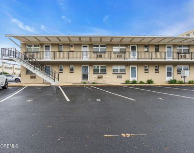 455 Ocean Boulevard - Photo Thumbnail 14