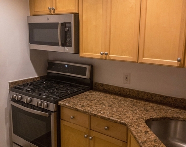 West 79 Street - Photo Thumbnail 2