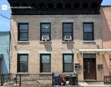 11 Street - Photo Thumbnail 10