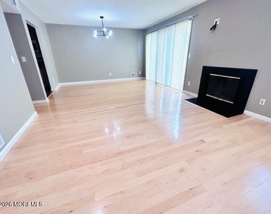 5 Inwood Terrace - Photo Thumbnail 5