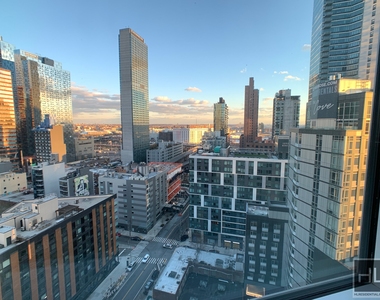 Hunter Street - Photo Thumbnail 9