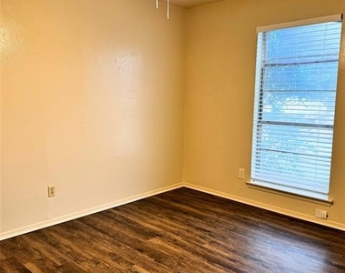 628 Taylor Court - Photo Thumbnail 16